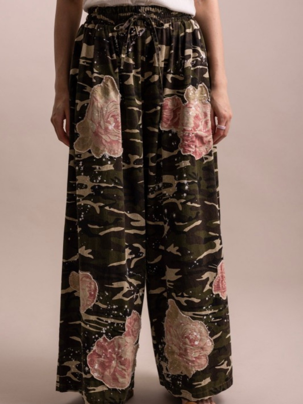 FW1–🤎💚🖤Wide Leg Camo Floral Print Pants Elastic Waist - Picture 3 of 3
